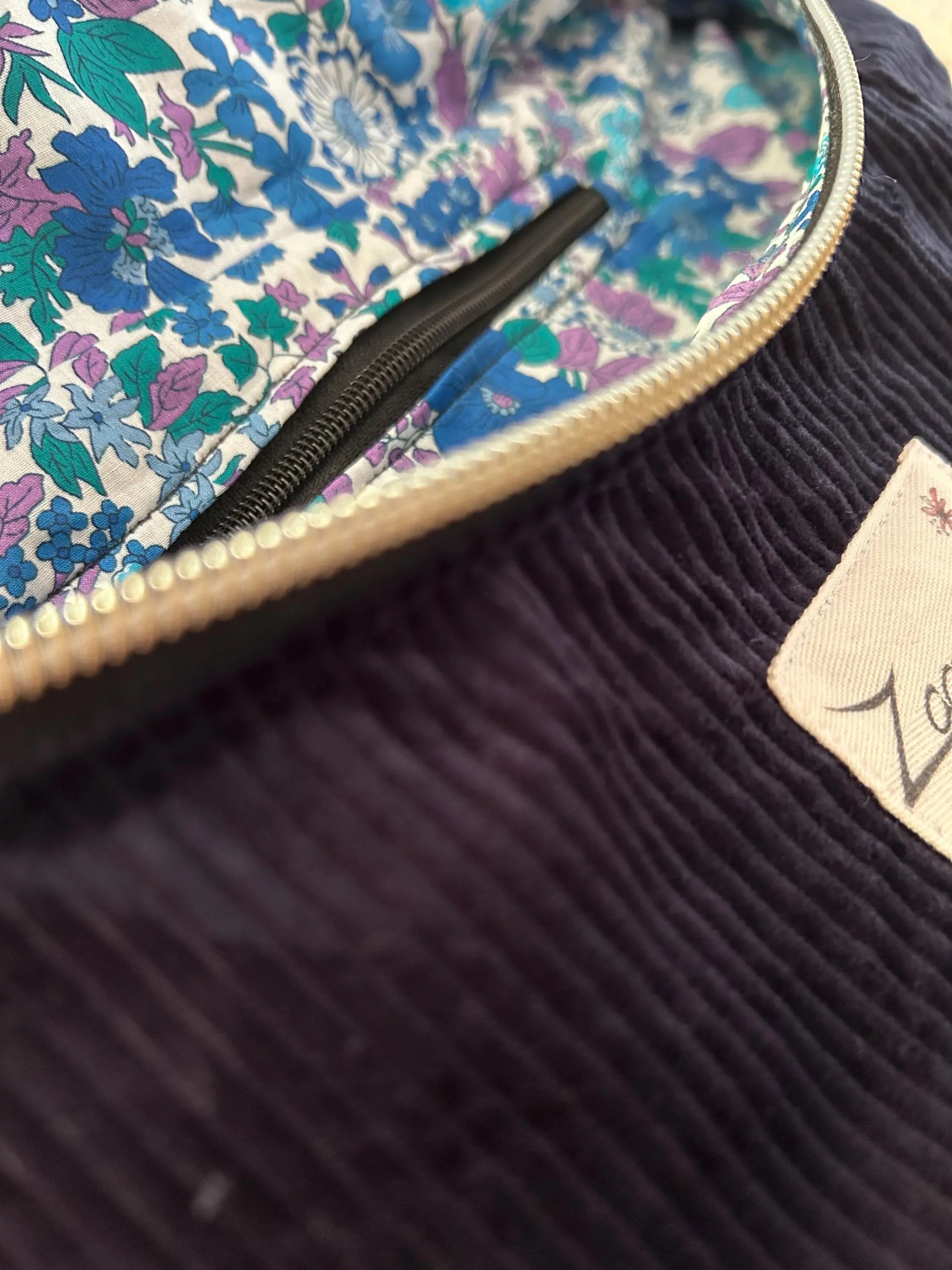 Sac banane femme hiver | Velours côtelé bleu marine & doublure liberty bleueSac Femme Zage Colorful Life