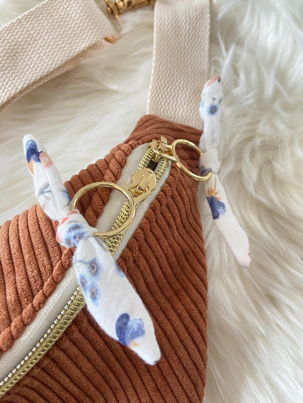 Sac banane femme hiver | Velours côtelé marron & doublure gaze de coton fleuriSac Femme Zage Colorful Life