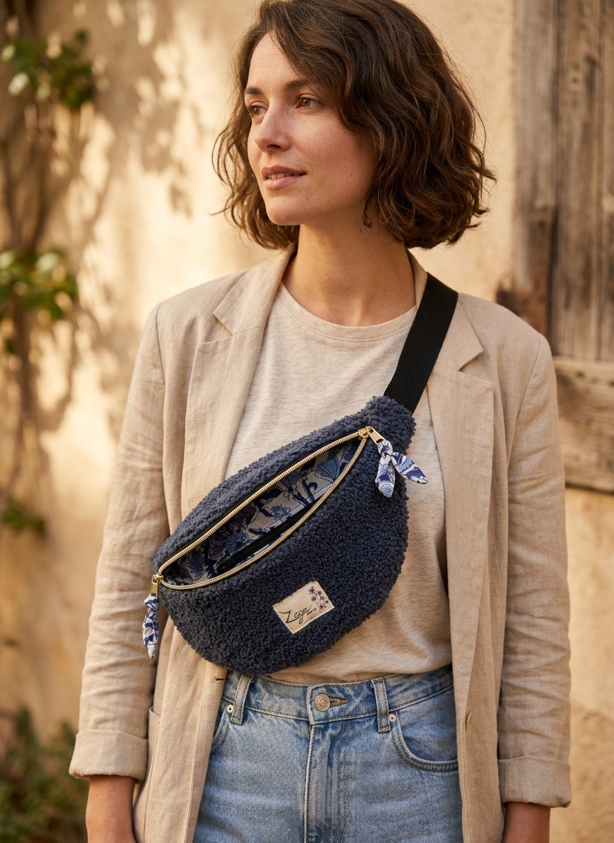 Sac banane femme hiver | Bouclettes bleues  & doublure tissu indien fleuri bleuSac Femme Zage Colorful Life