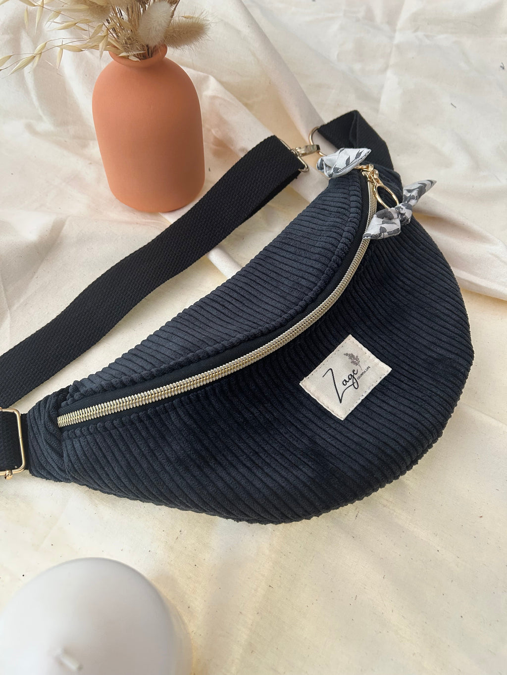 Sac banane femme hiver | Velours côtelé noir & doublure fleurieSac Femme Zage Colorful Life