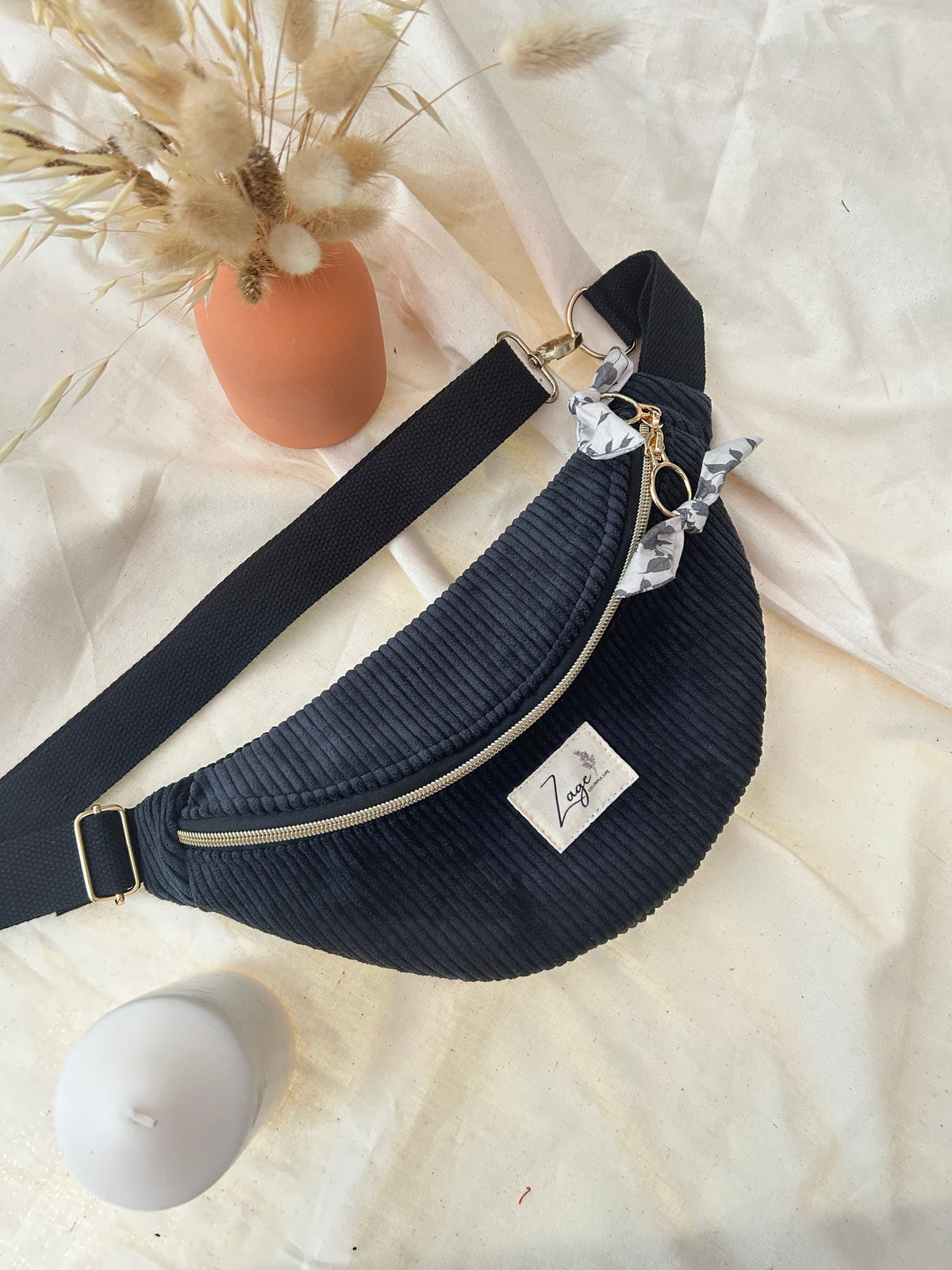 Sac banane femme hiver | Velours côtelé noir & doublure fleurieSac Femme Zage Colorful Life