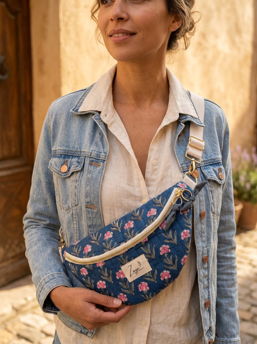 Sac banane femme Matelassé | Tissu matelassé bleu fleuri & doublure bleu pétroleSac Femme Zage Colorful Life