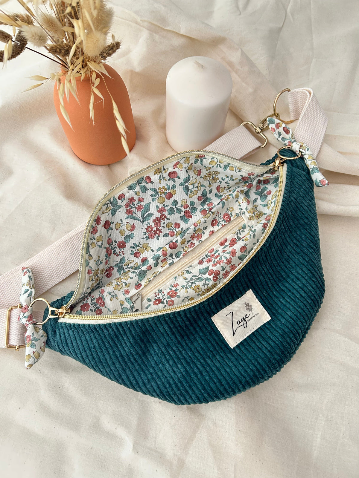 Sac banane femme hiver | Velours côtelé vert sapin & doublure fleurieSac Femme Zage Colorful Life