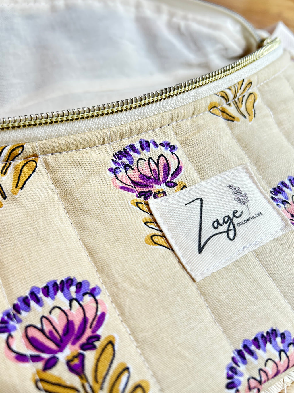 Sac banane femme Matelassé | Tissu matelassé beige fleuri & doublure beigeSac Femme Zage Colorful Life