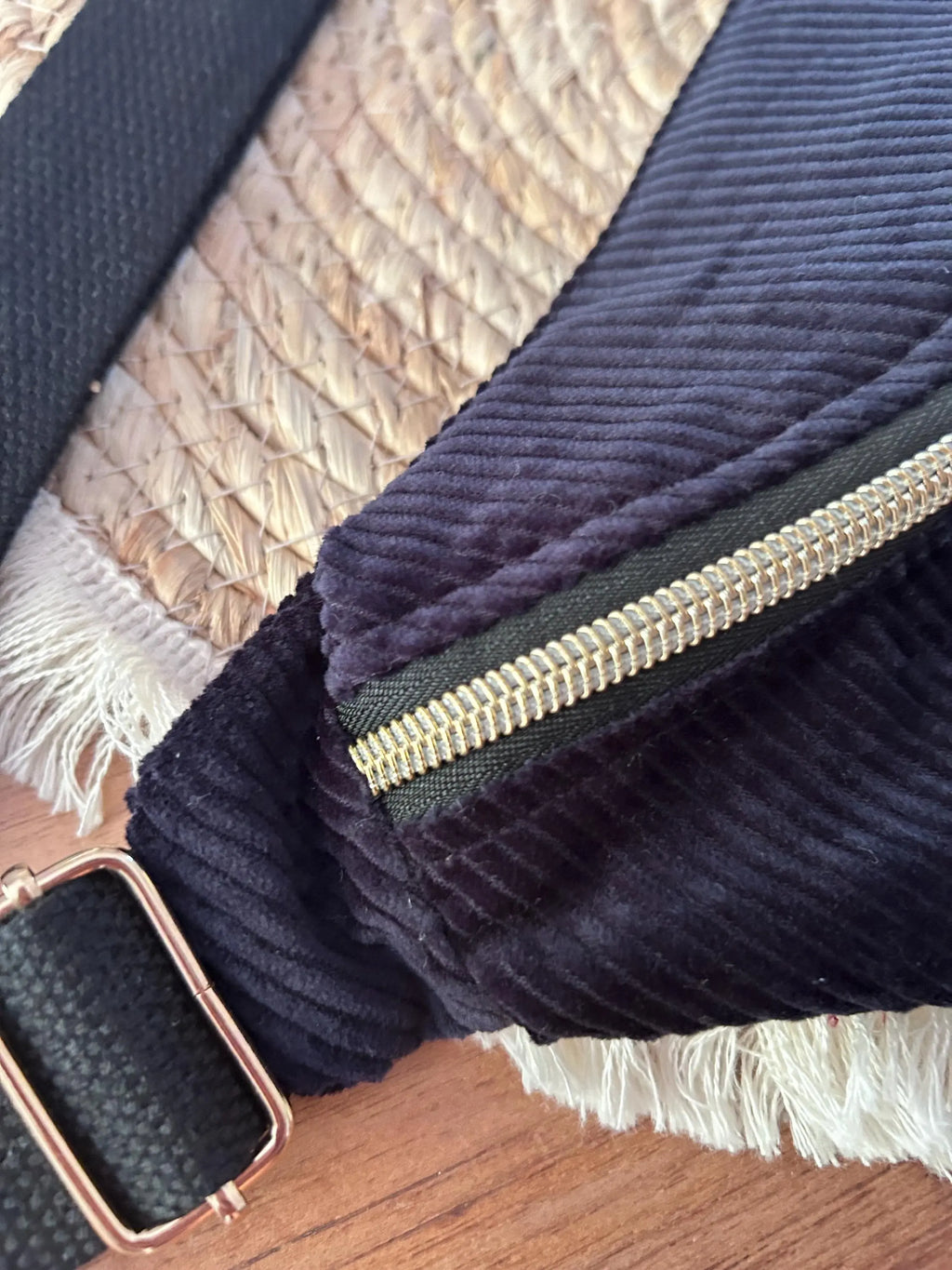 Sac banane femme hiver | Velours côtelé bleu marine & doublure liberty bleueSac Femme Zage Colorful Life