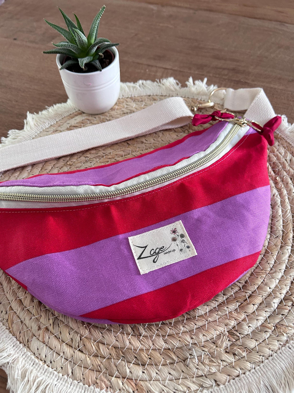 Sac banane femme été | Toile canvas rayée parme/rouge & doublure rougeSac Femme Zage Colorful Life