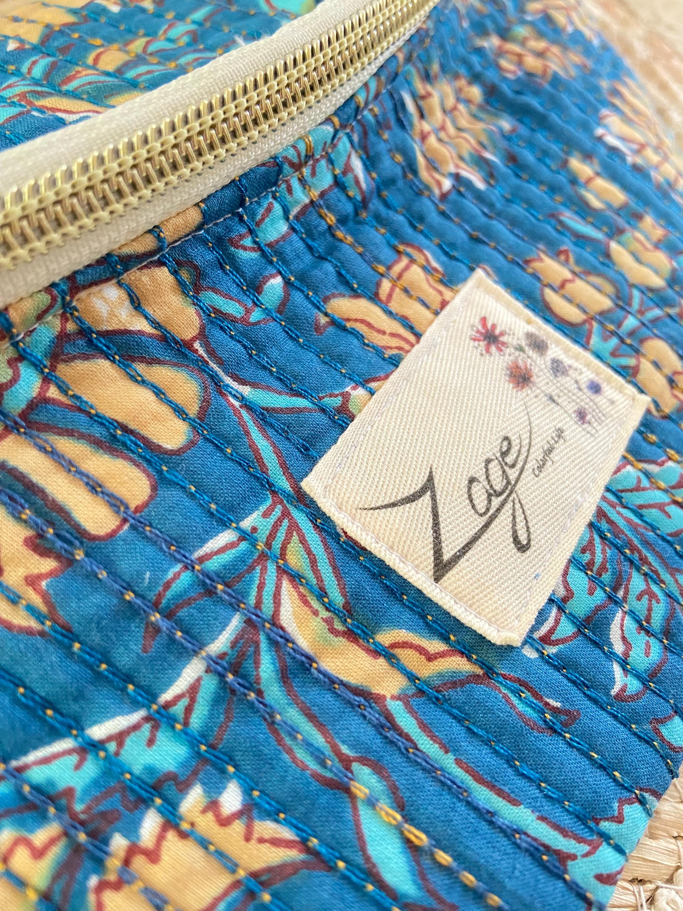 Sac banane femme Matelassé | Tissu matelassé indy motifs ocre sur fond bleu & doublure bleu vertSac Femme Zage Colorful Life