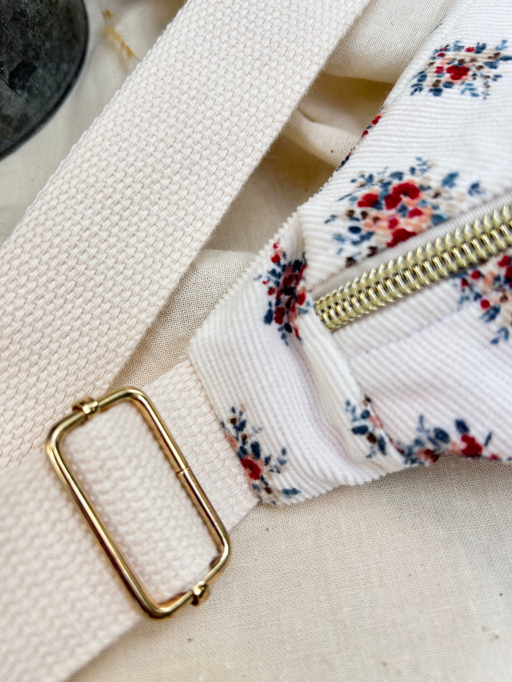 Sac banane femme Hiver | Velours côtelé blanc et fleuri & doublure roseSac Femme Zage Colorful Life