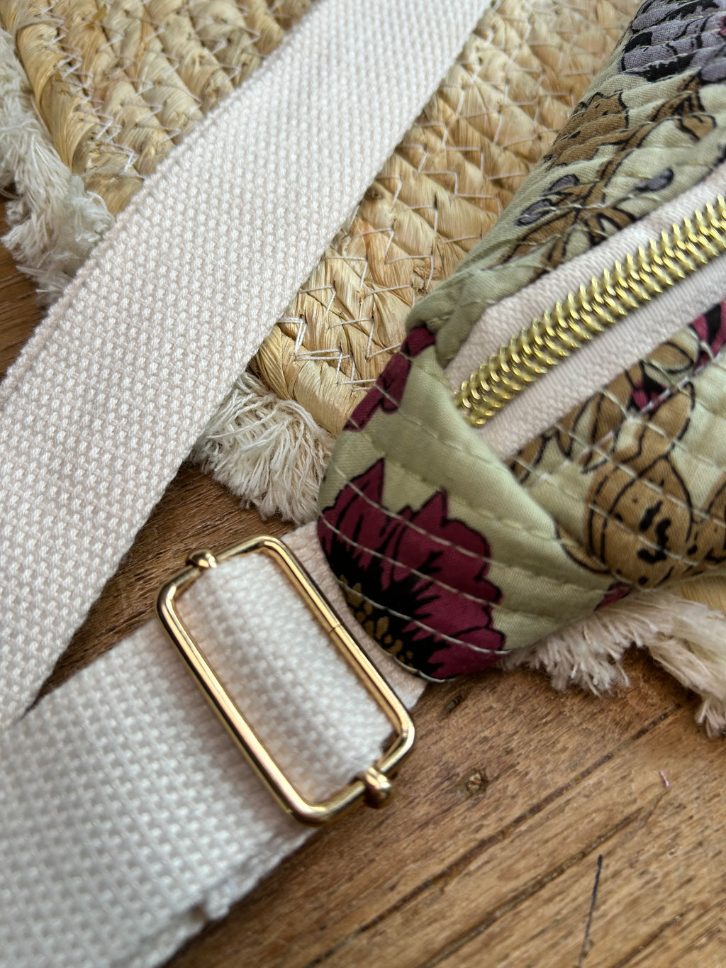 Sac banane femme Matelassé | Tissu matelassé vert fleuri & doublureSac Femme Zage Colorful Life