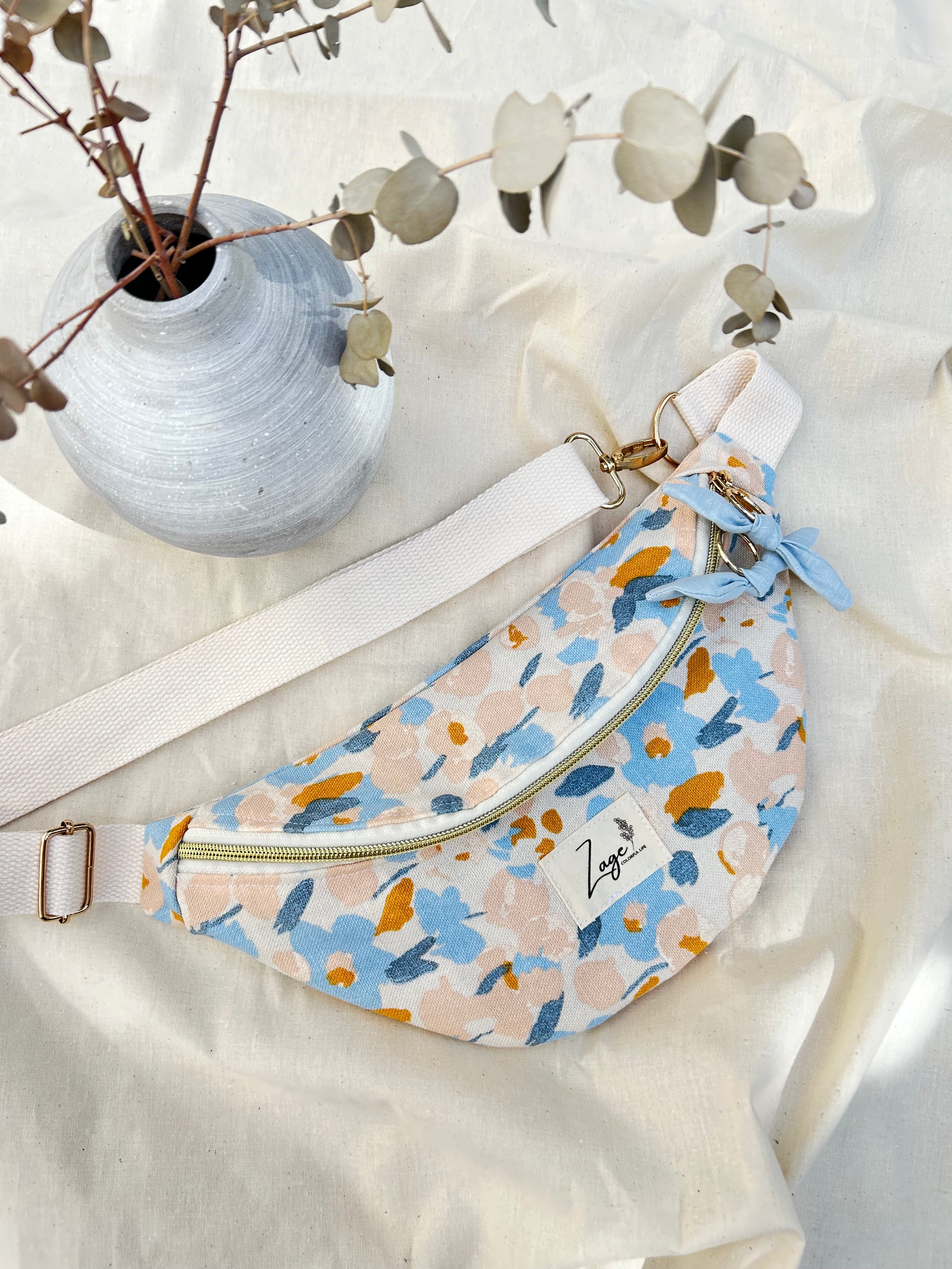 Sac banane Femme | Toile Fleurie bleue & doublure bleue clairSac Femme Zage Colorful Life