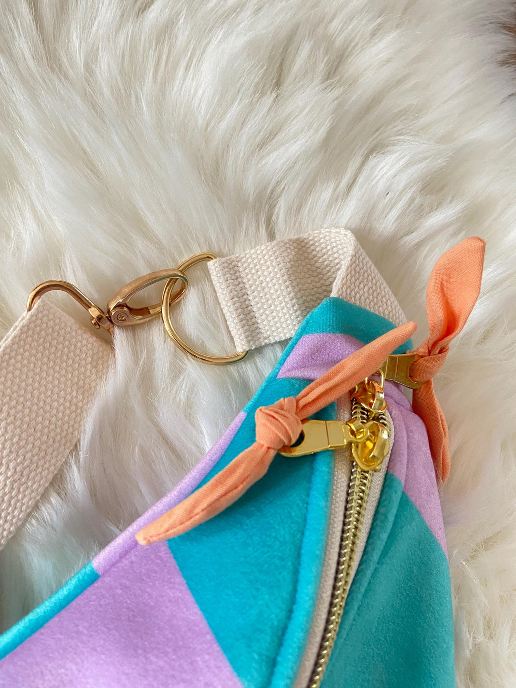 Sac banane femme hiver | Velours rayé turquoise et violet & doublure orangeSac Femme Zage Colorful Life