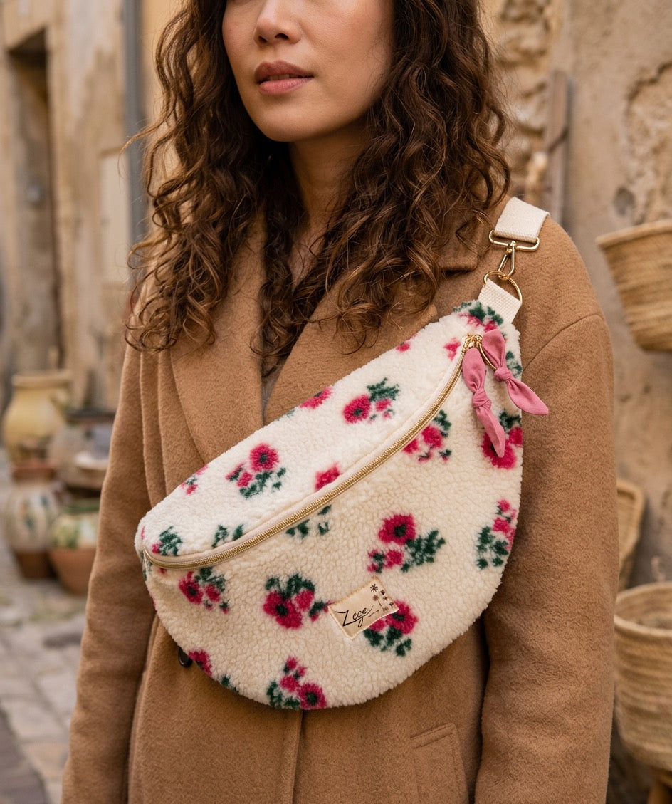 Sac banane femme hiver | Bouclettes/sherpa blanc motifs fleuris roses & doublure roseSac Femme Zage Colorful Life