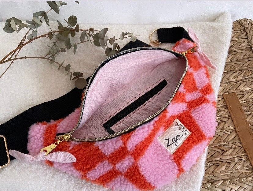 Sac banane femme Hiver | Bouclettes graphiques rouge et rose & doublure roseSac Femme Zage Colorful Life