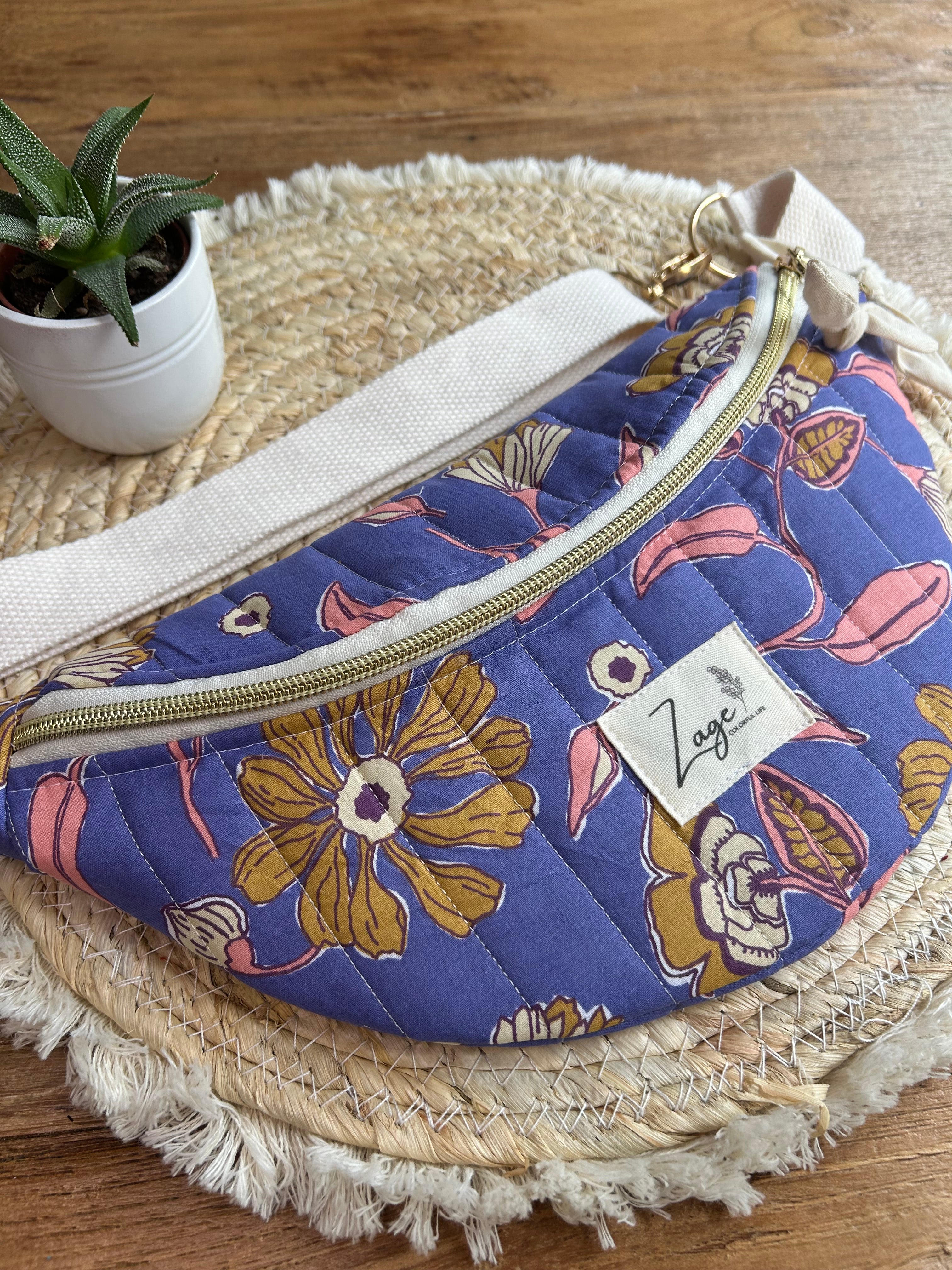 Sac banane femme Matelassé | Tissu matelassé bleu fleuri & doublure beigeSac Femme Zage Colorful Life