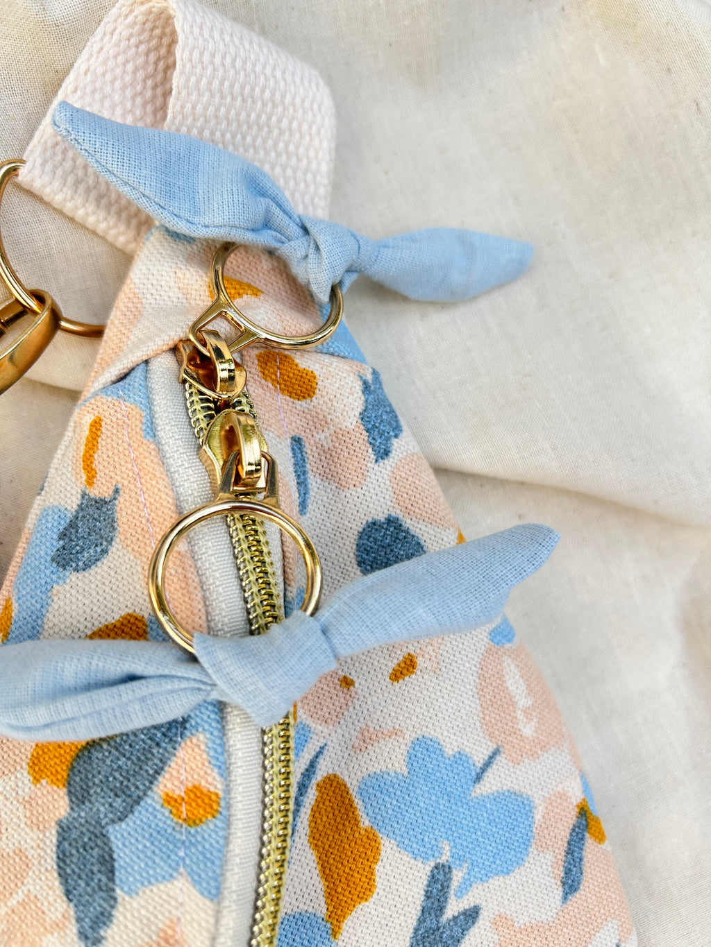 Sac banane Femme | Toile Fleurie bleue & doublure bleue clairSac Femme Zage Colorful Life
