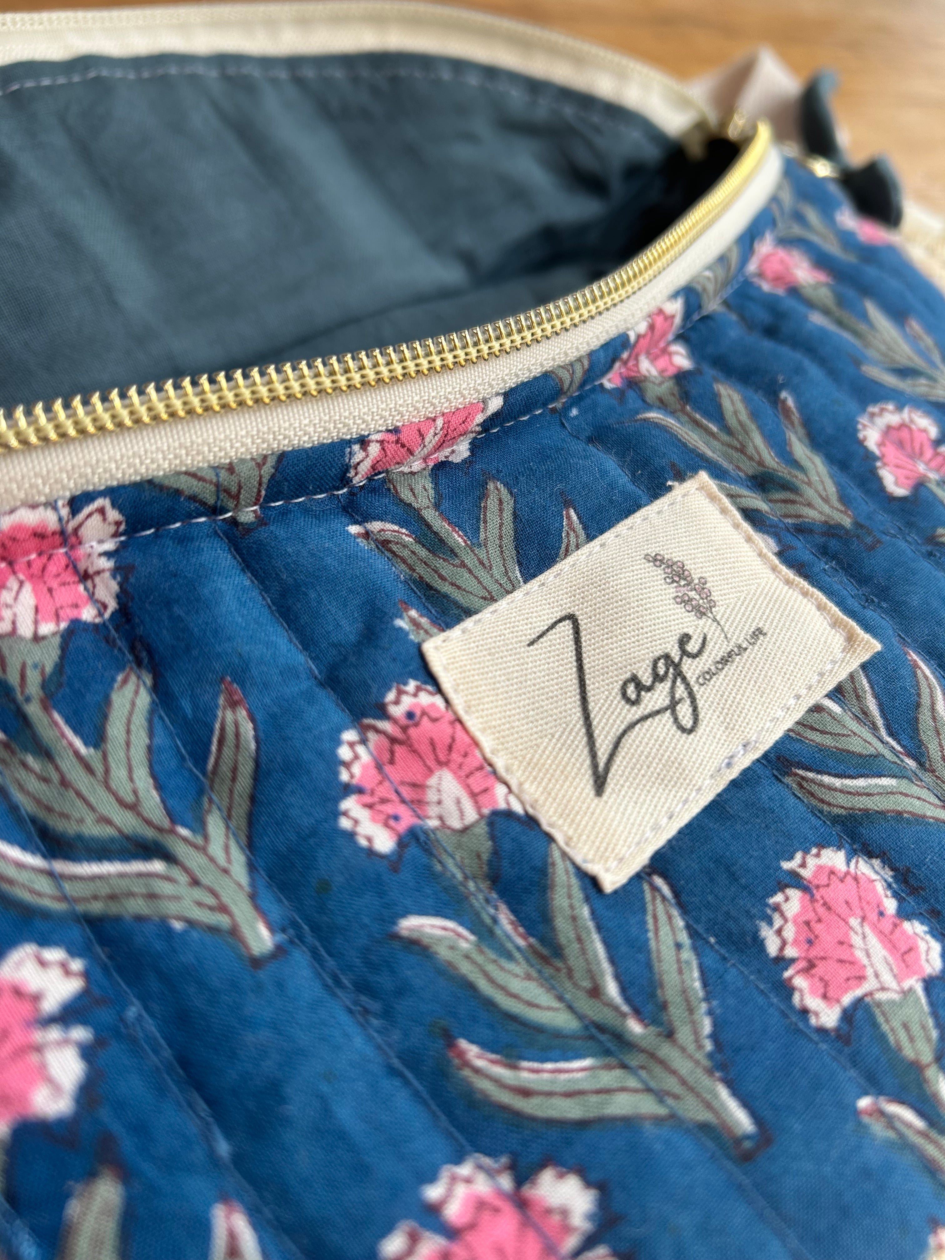 Sac banane femme Matelassé | Tissu matelassé bleu fleuri & doublure bleu pétroleSac Femme Zage Colorful Life