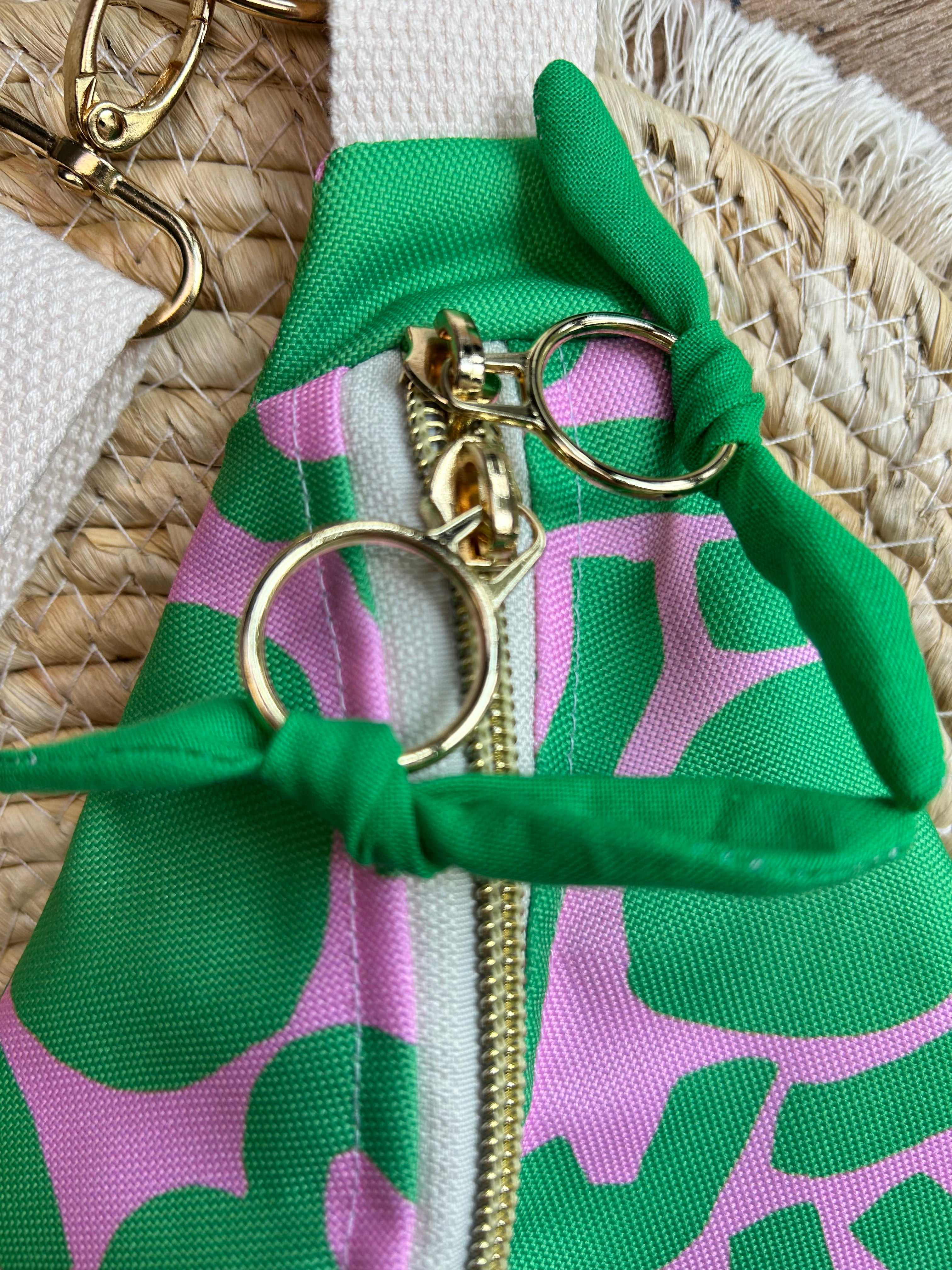 Sac banane Imperméable femme | Graphique vert & roseSac Femme Zage Colorful Life