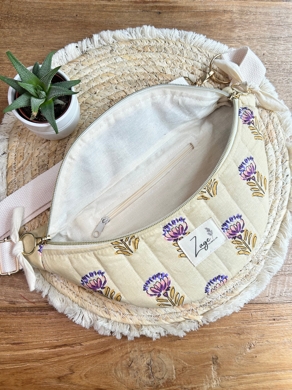Sac banane femme Matelassé | Tissu matelassé beige fleuri & doublure beigeSac Femme Zage Colorful Life