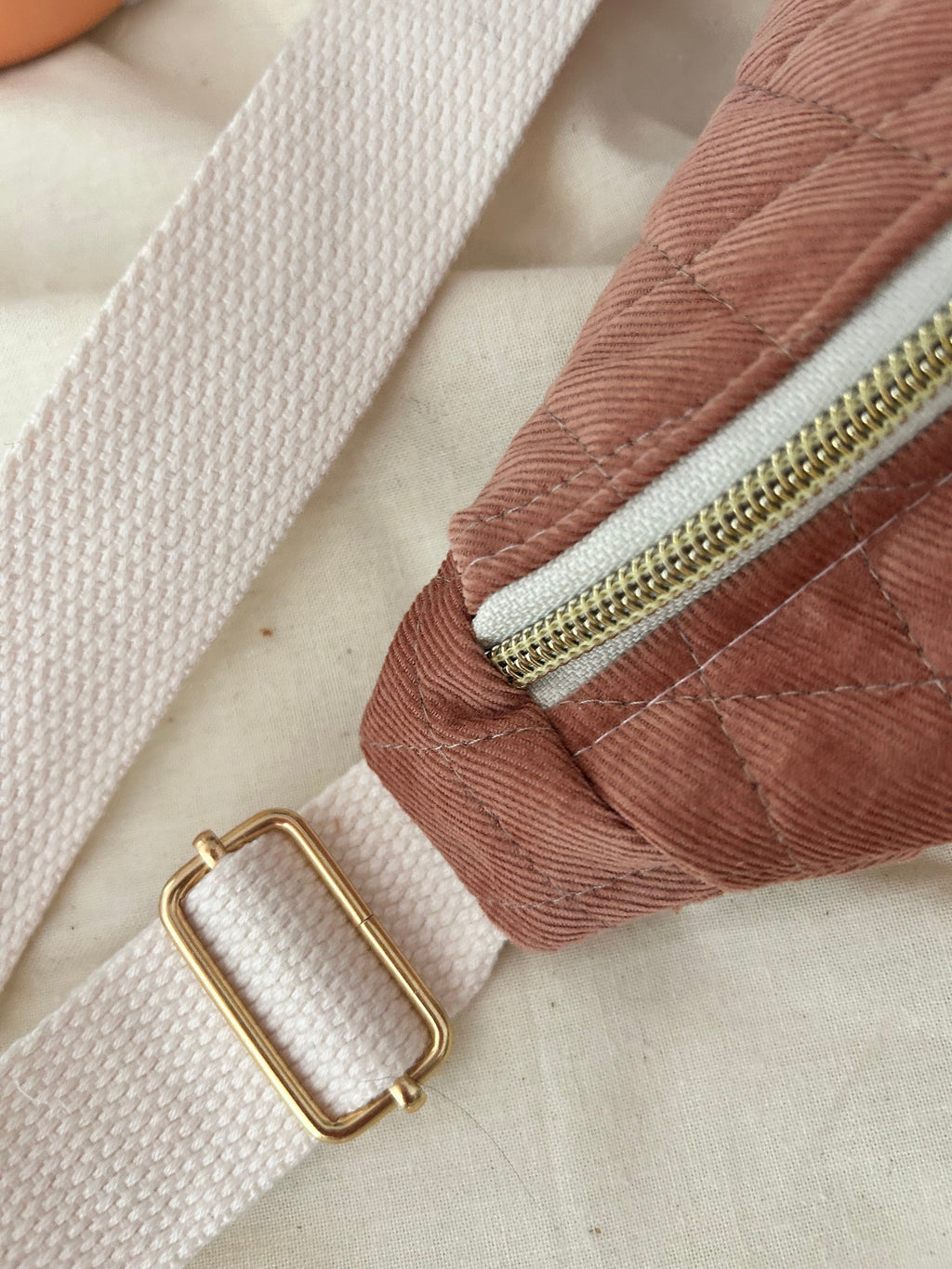 Sac banane femme hiver | Velours matelassé vieux rose & doublure gaze de coton fleurieSac Femme Zage Colorful Life
