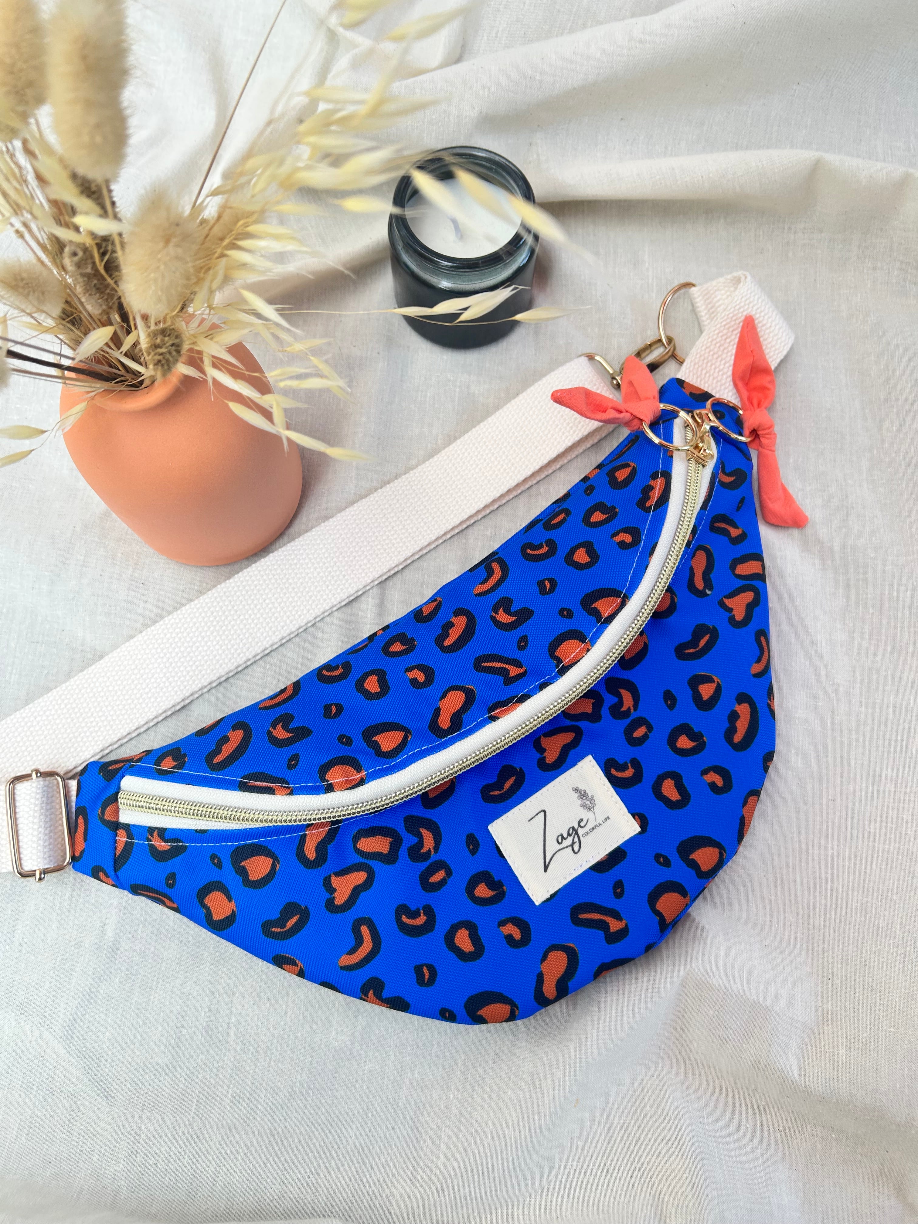 Sac banane Imperméable femme | Léopard blanc violet & rose (Copie)Sac Femme Zage Colorful Life