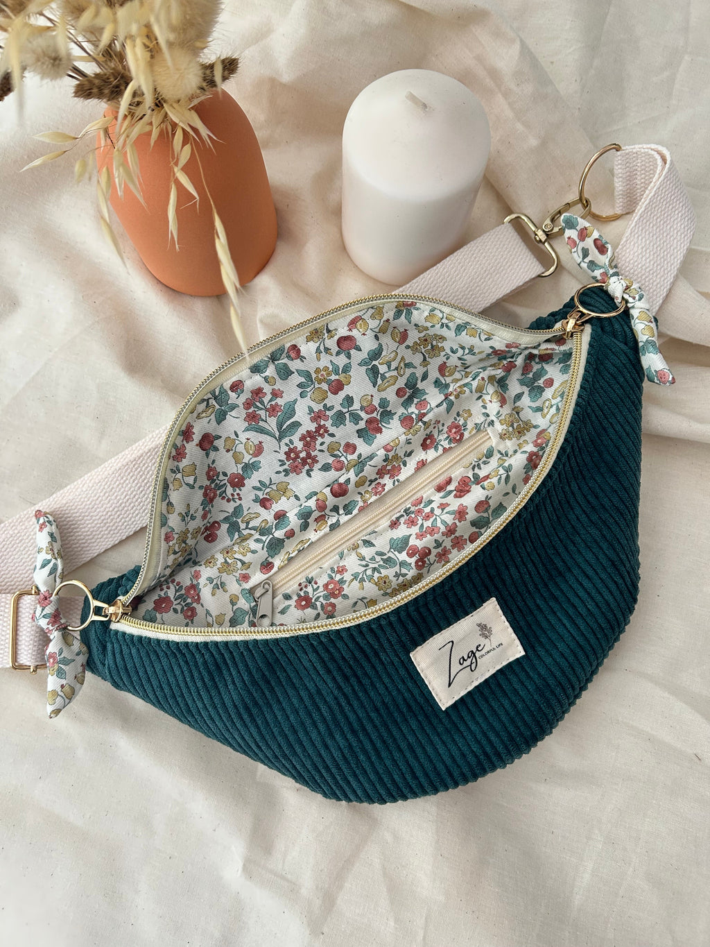 Sac banane femme hiver | Velours côtelé vert sapin & doublure fleurieSac Femme Zage Colorful Life