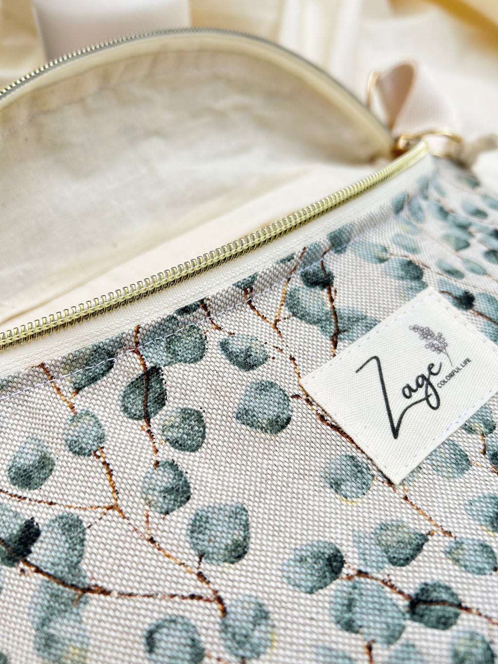 Sac banane femme Eté | Toile de coton motifs eucalyptus & doublure beigeSac Femme Zage Colorful Life