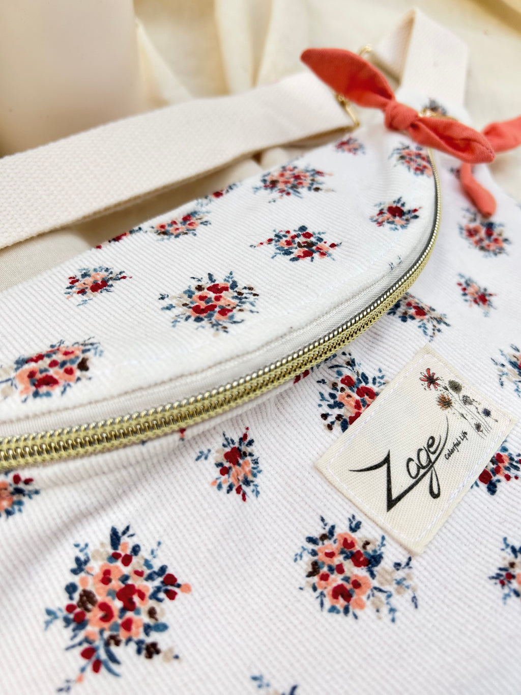 Sac banane femme Hiver | Velours côtelé blanc et fleuri & doublure roseSac Femme Zage Colorful Life