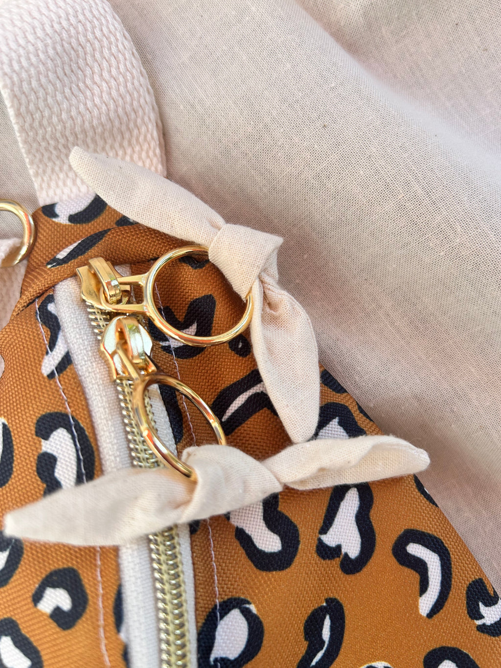 Sac banane Imperméable femme | Léopard bleu & doublure corail (Copie)Sac Femme Zage Colorful Life