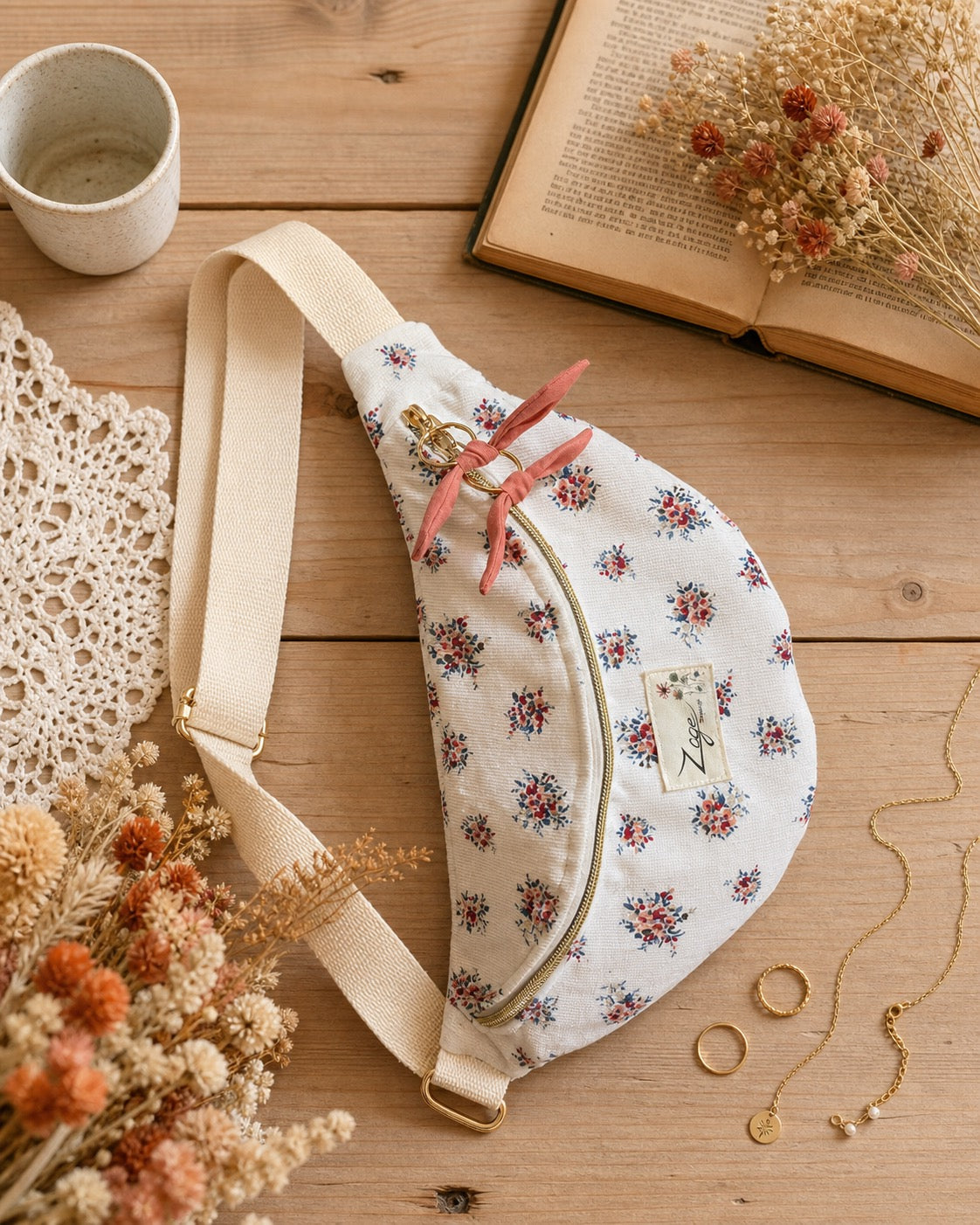 Sac banane femme Hiver | Velours côtelé blanc et fleuri & doublure roseSac Femme Zage Colorful Life