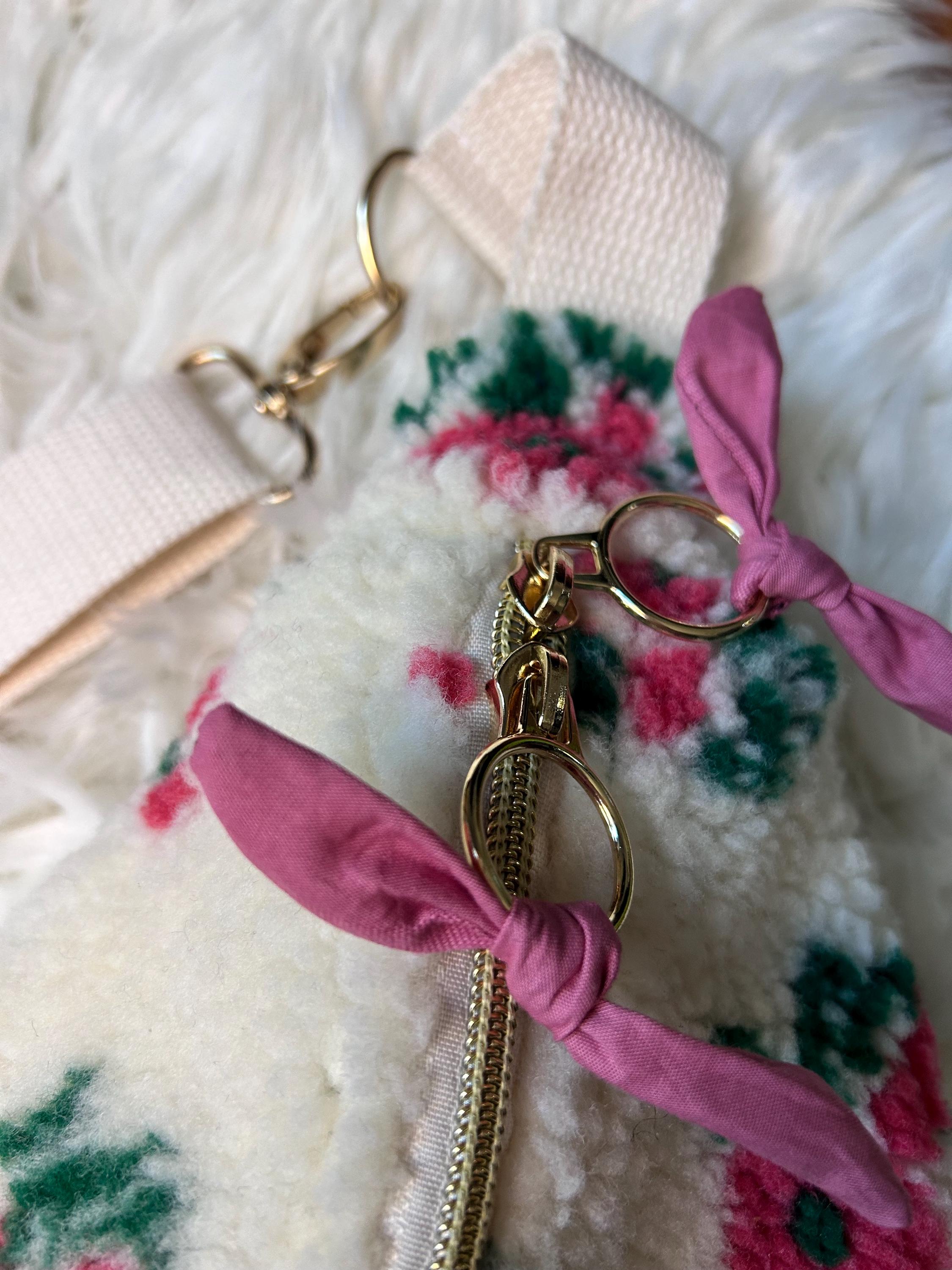 Sac banane femme hiver | Bouclettes/sherpa blanc motifs fleuris roses & doublure roseSac Femme Zage Colorful Life