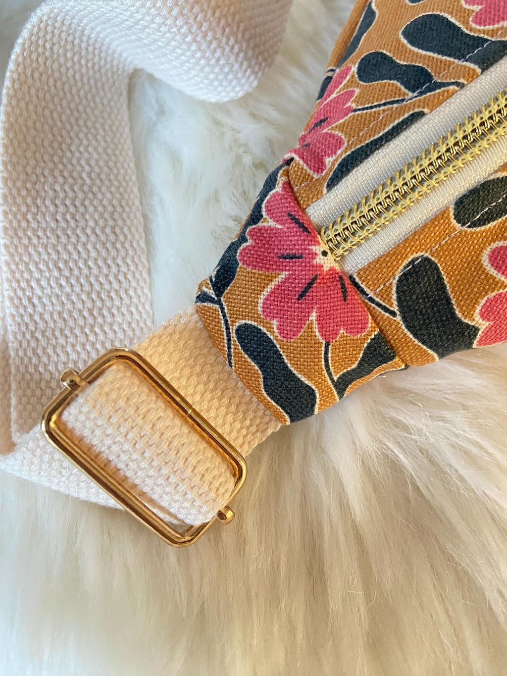 Sac banane Femme | Bachette Fleurie rose et moutarde & doublure beigeSac Femme Zage Colorful Life