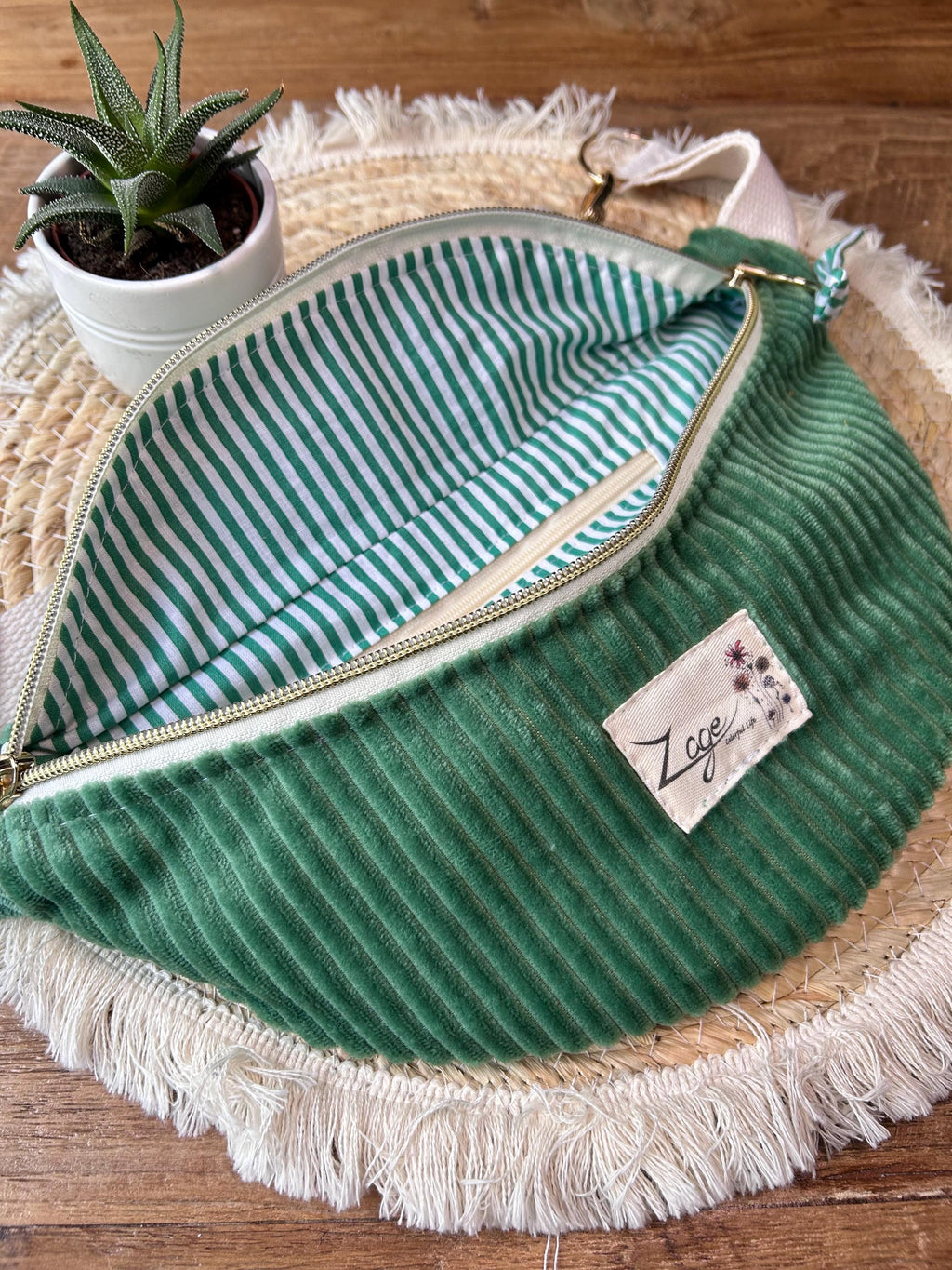 Sac banane femme hiver | Velours côtelé vert & doublure rayée blanc et vertSac Femme Zage Colorful Life