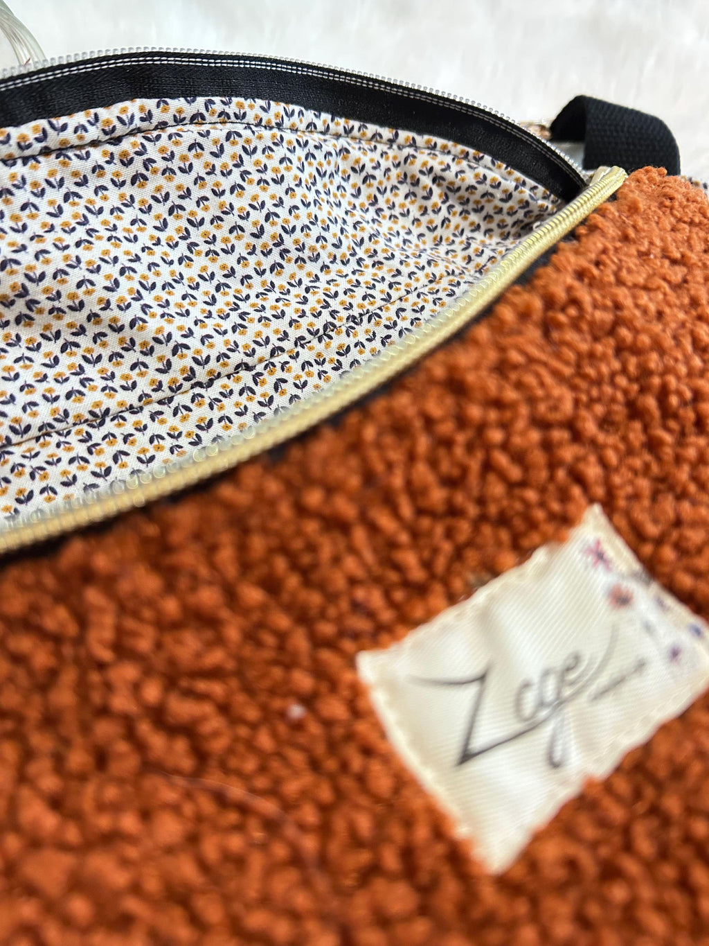 Sac banane femme hiver | Bouclettes/sherpa marron & doublure à motifsSac Femme Zage Colorful Life