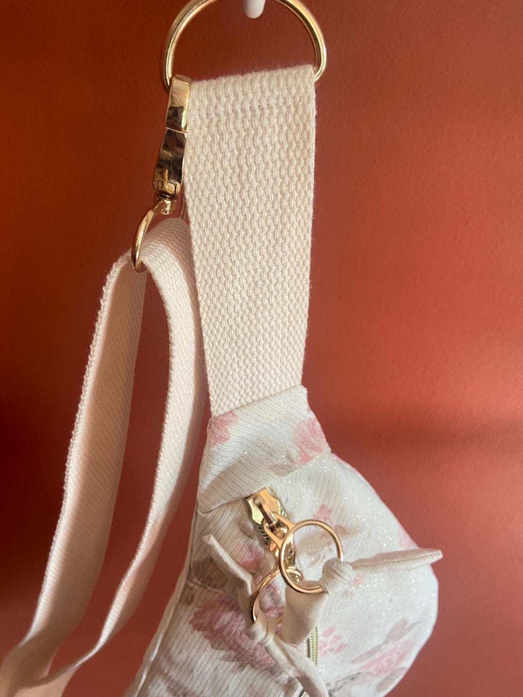 Sac Banane Femme | Jacquard lurex fleuris rose & doublure beigeSac Femme Zage Colorful Life