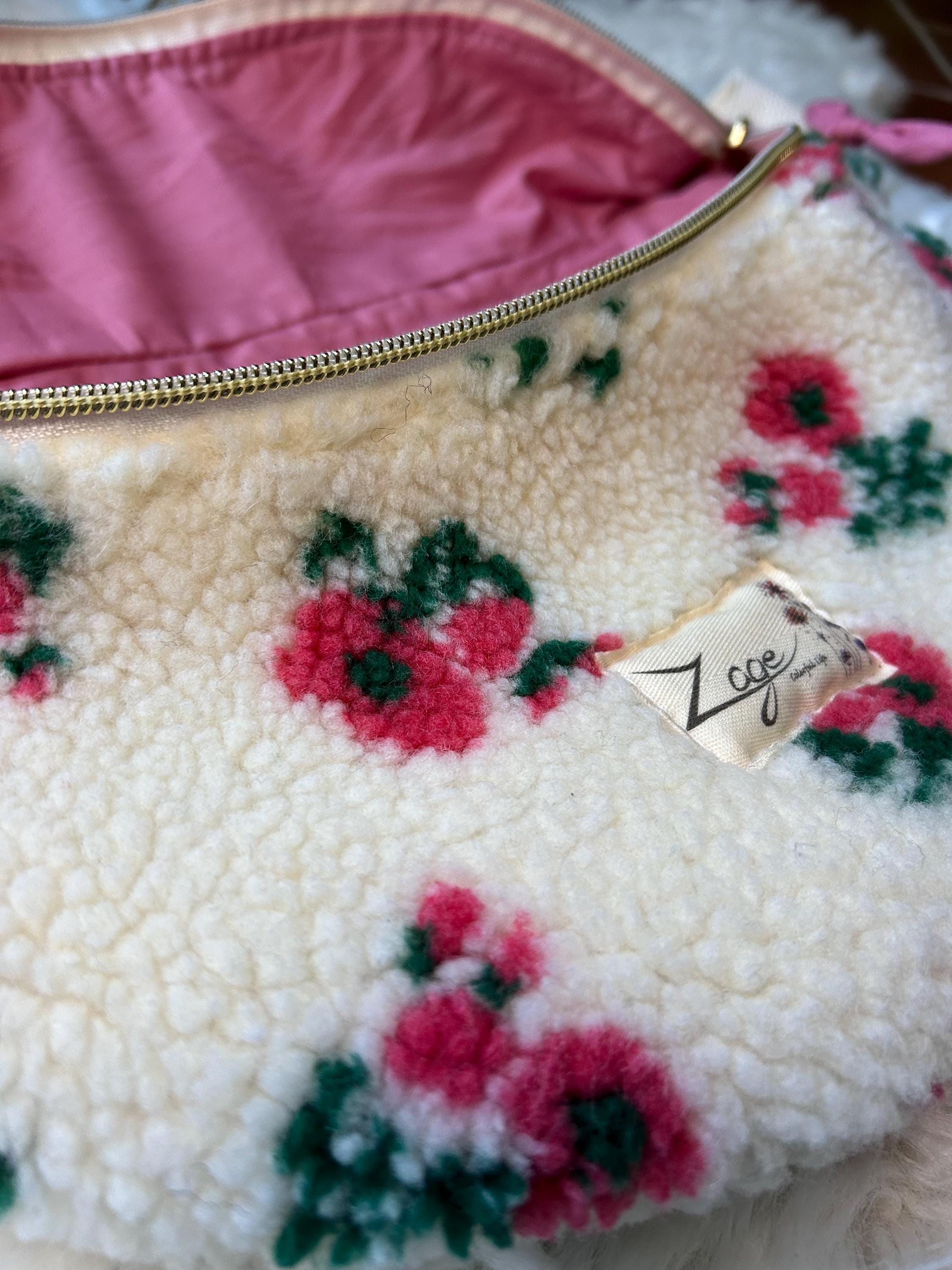 Sac banane femme hiver | Bouclettes/sherpa blanc motifs fleuris roses & doublure roseSac Femme Zage Colorful Life