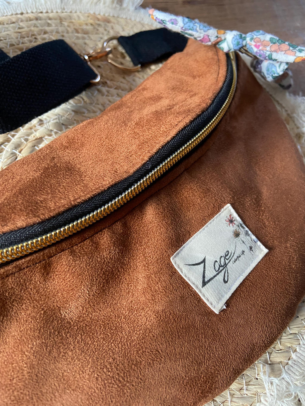Sac banane femme hiver | Suédine marron & doublure gaze de coton fleurie libertySac Femme Zage Colorful Life