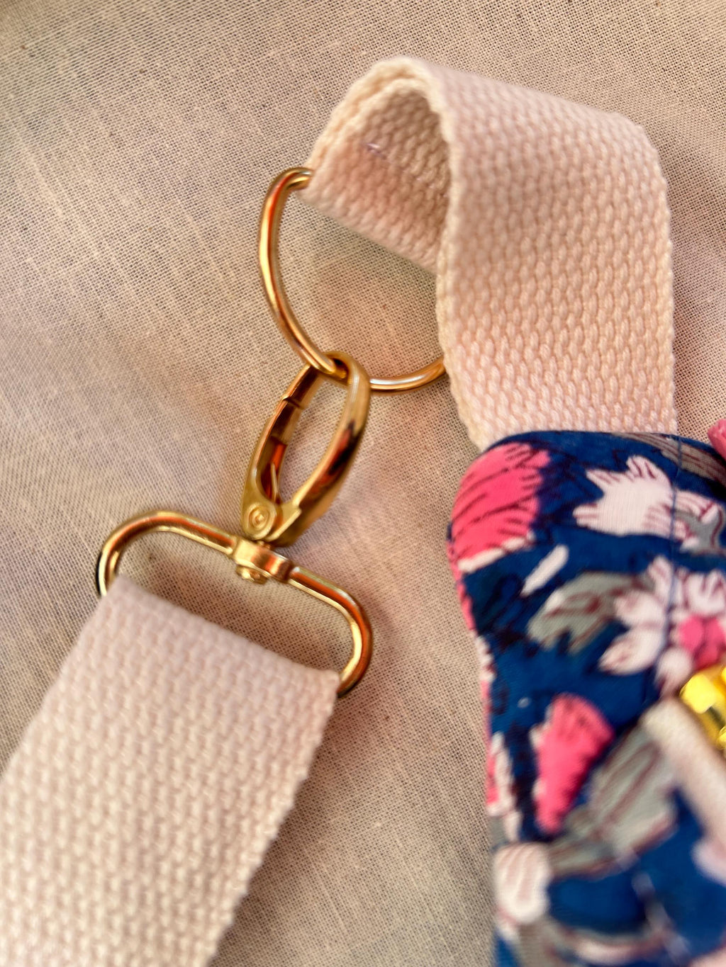 Sac banane bandoulière matelassé bleu et fleuri | crossbody bag handmade | Umhängetasche Damen|sac tendance femme|cadeau femme |Gift for HerSac Femme Zage Colorful Life