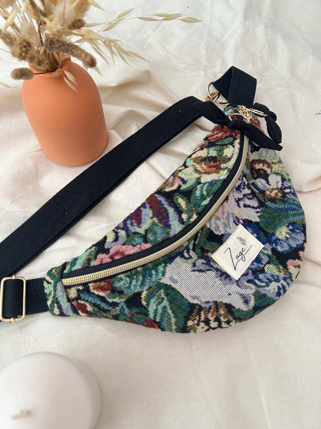 Sac banane femme hiver| Jacquard fleuri, doublure noire |   Fanny pack, bum bag, Gürteltasche, Heuptas | Cadeau femmeSac Femme Zage Colorful Life