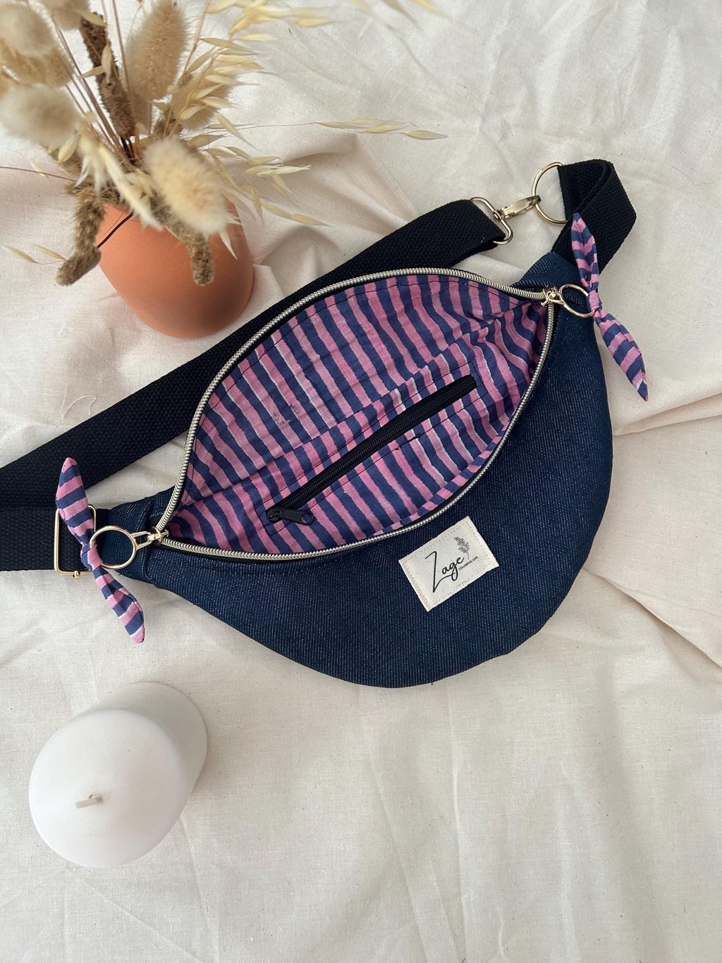 Sac banane femme | Jeans brut , doublure rayée rose et bleue |   Fanny pack, bum bag, Gürteltasche, Heuptas | Cadeau femmeSac Femme Zage Colorful Life