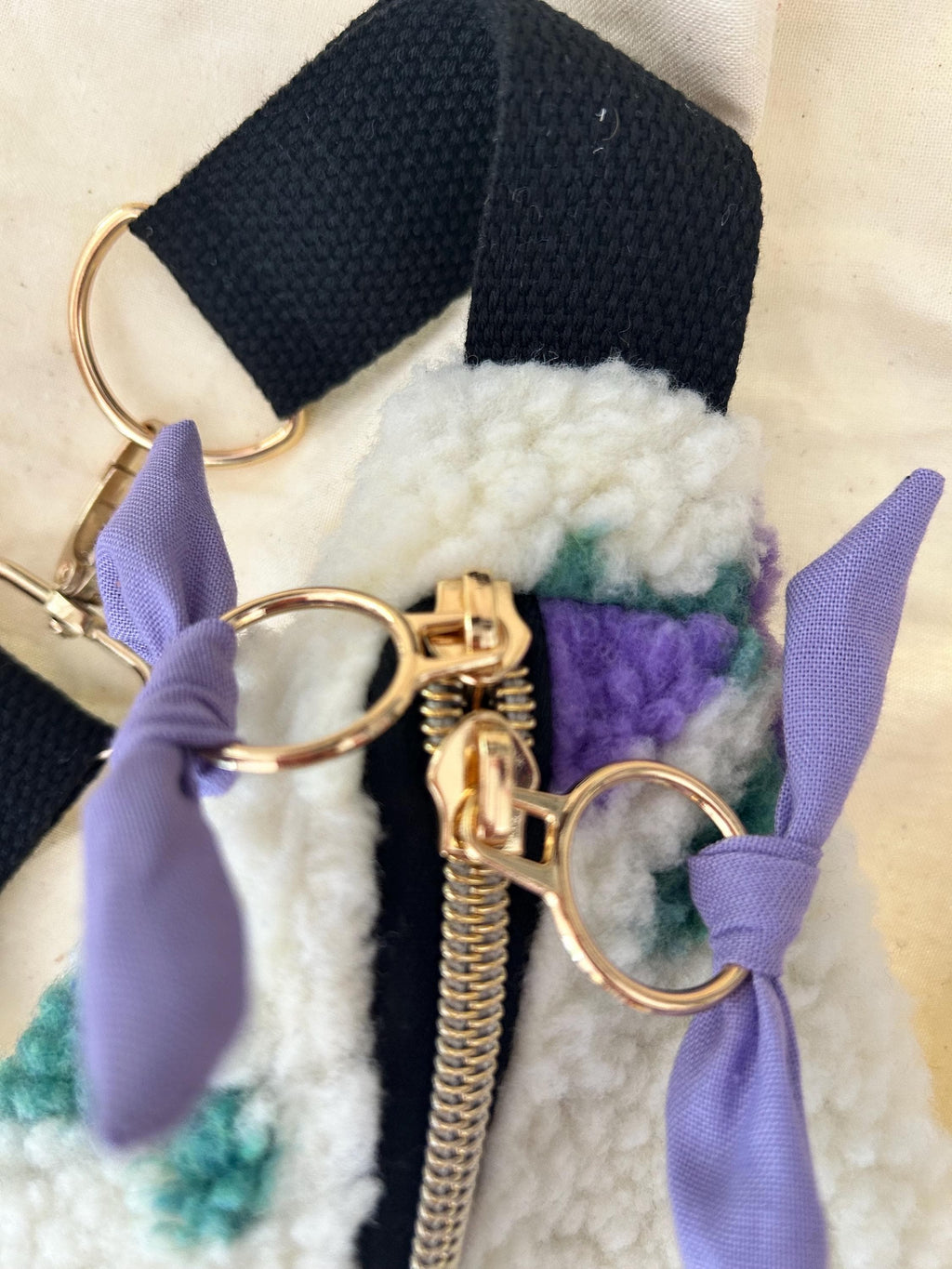 Sac banane femme hiver | Bouclettes / Sherpa  tulipes violettes, doublure violette | Flower Fanny Pack, Bum bag, Gürteltasche, belt bagSac Femme Zage Colorful Life