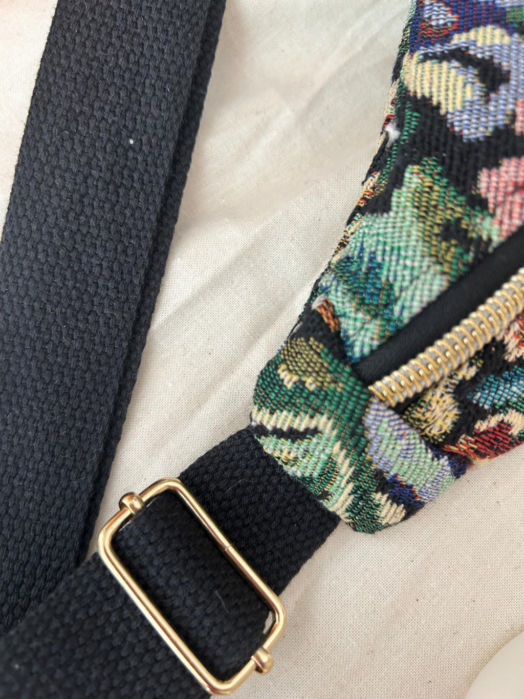 Sac banane femme hiver| Jacquard fleuri, doublure noire |   Fanny pack, bum bag, Gürteltasche, Heuptas | Cadeau femmeSac Femme Zage Colorful Life
