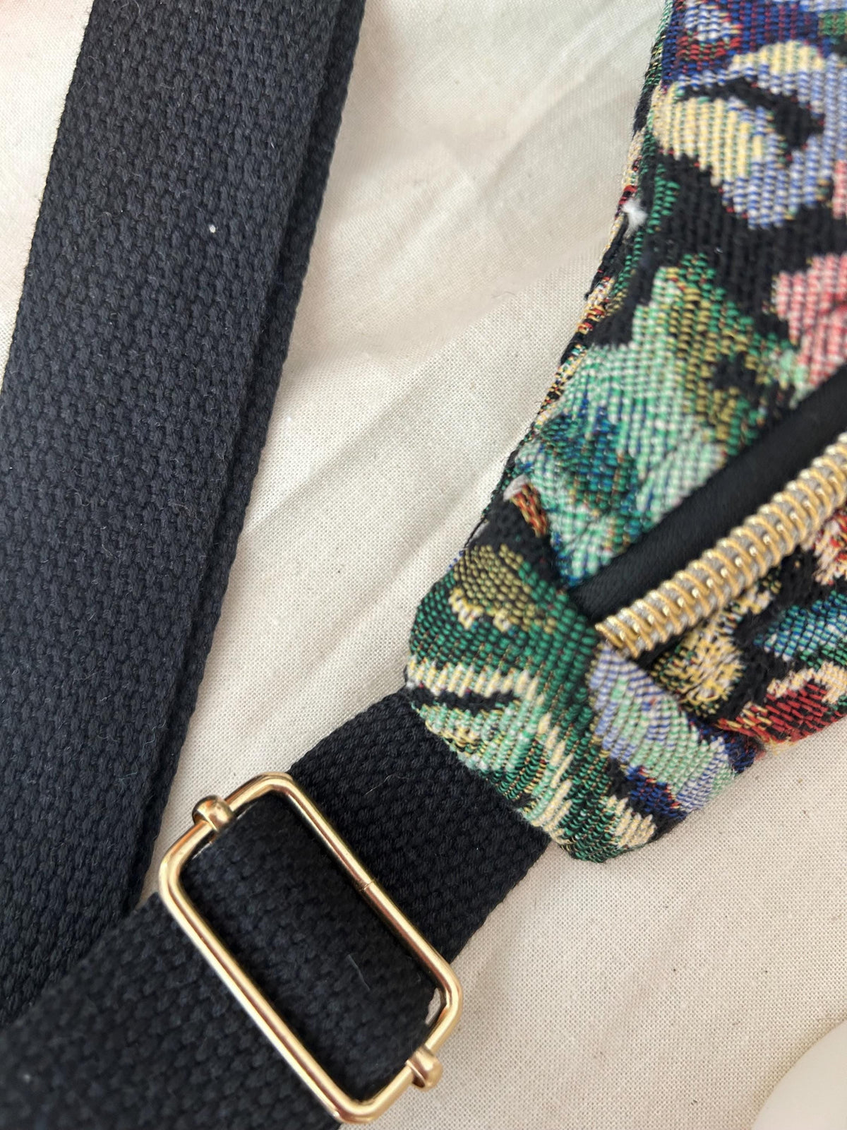 Sac banane femme hiver| Jacquard fleuri, doublure noire |   Fanny pack, bum bag, Gürteltasche, Heuptas | Cadeau femmeSac Femme Zage Colorful Life