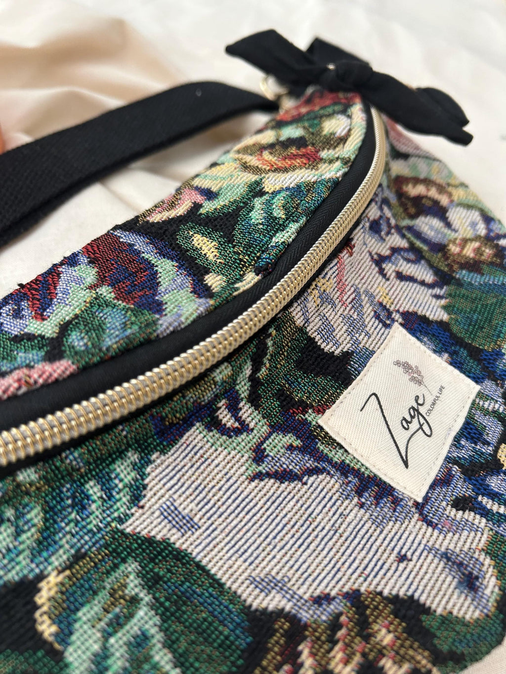 Sac banane femme hiver| Jacquard fleuri, doublure noire |   Fanny pack, bum bag, Gürteltasche, Heuptas | Cadeau femmeSac Femme Zage Colorful Life