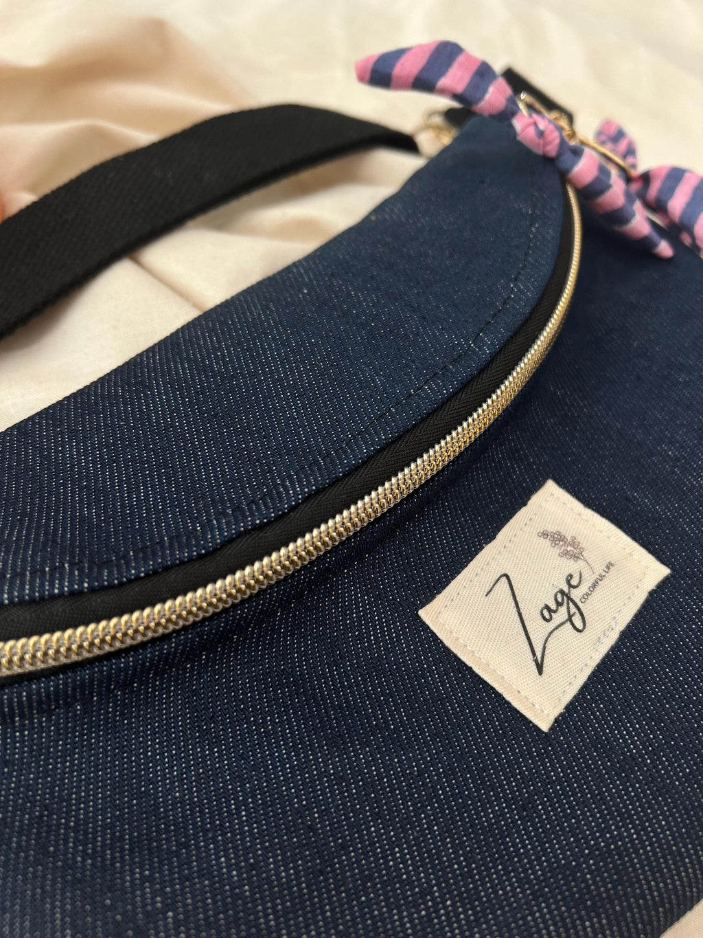 Sac banane femme | Jeans brut , doublure rayée rose et bleue |   Fanny pack, bum bag, Gürteltasche, Heuptas | Cadeau femmeSac Femme Zage Colorful Life