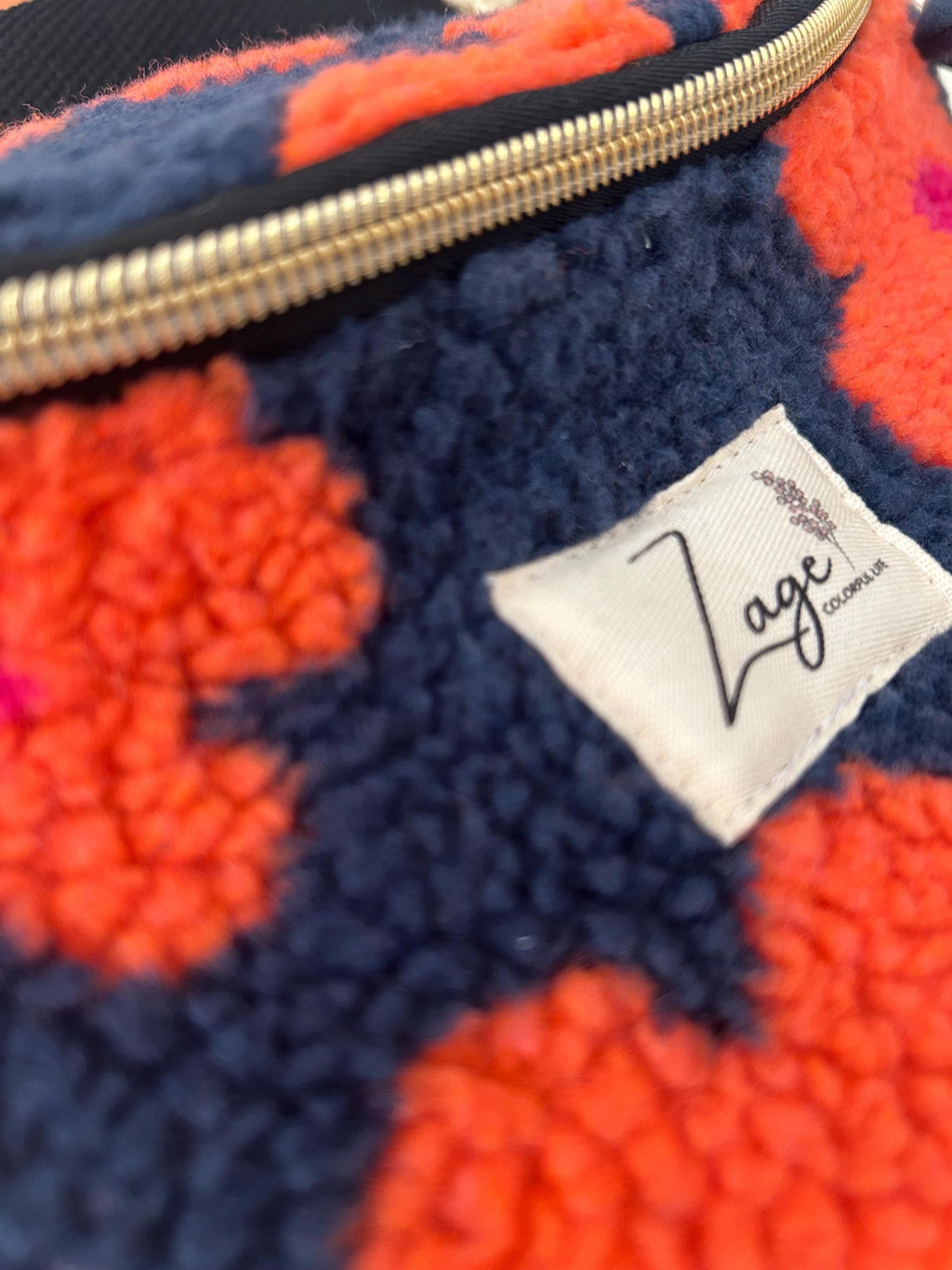 Sac banane femme hiver | Bouclettes / Sherpa  bleu marine fleuries orange, doublure bleu marine | Flower Fanny Pack, Bum bag, GürteltascheSac Femme Zage Colorful Life